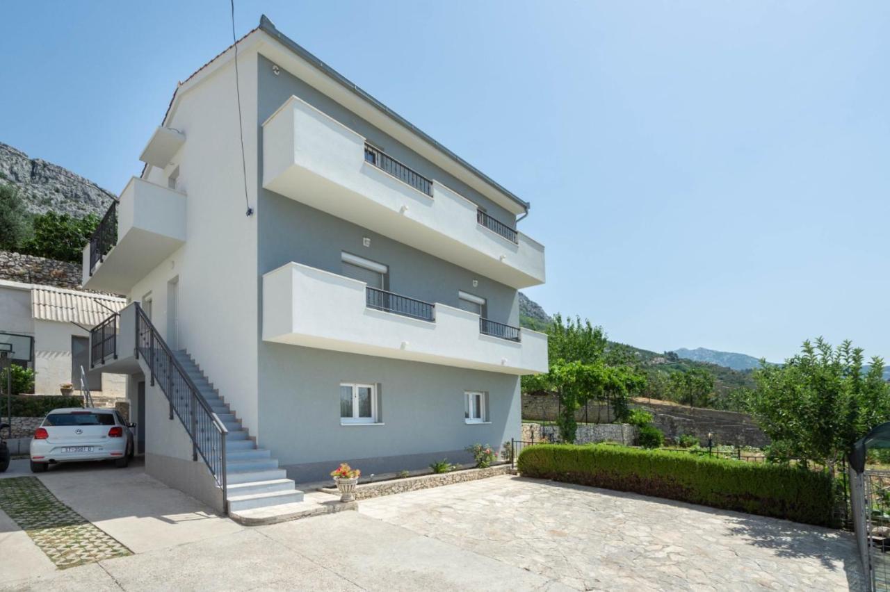 Apartman Bili Solin Exteriör bild