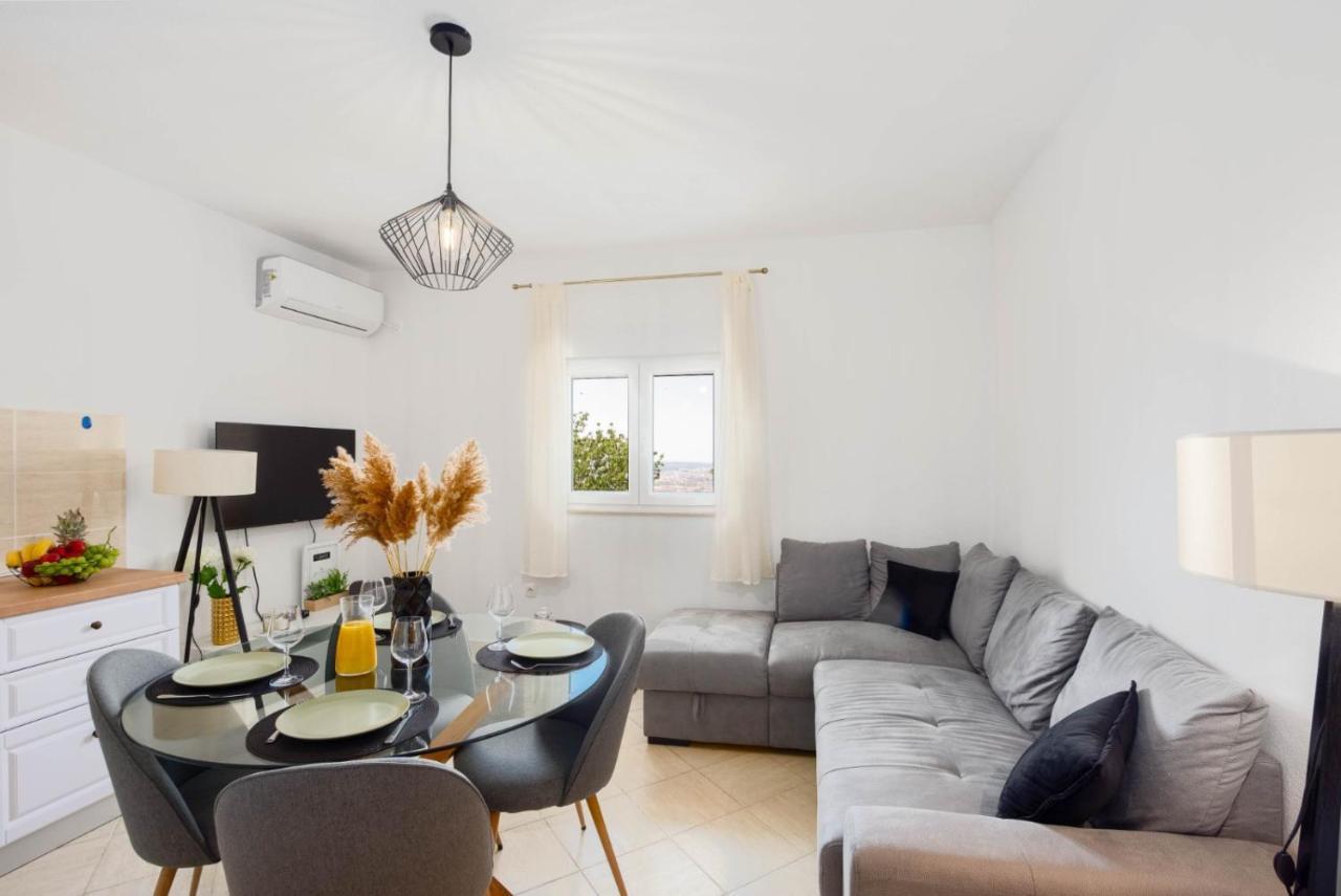 Apartman Bili Solin Exteriör bild